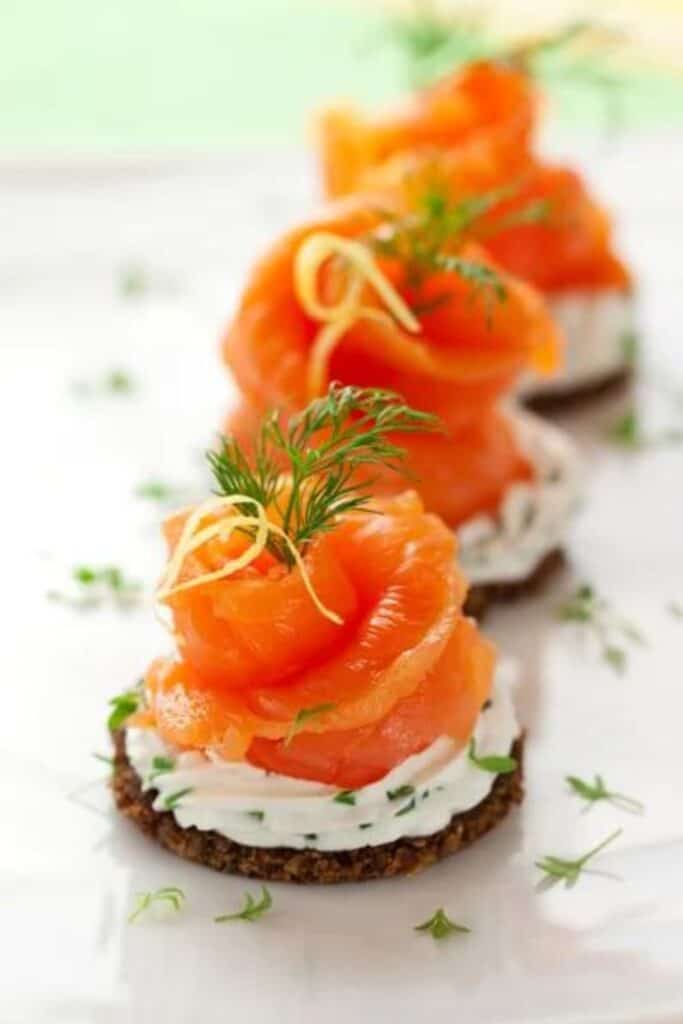 Canapes with smoked salmon.